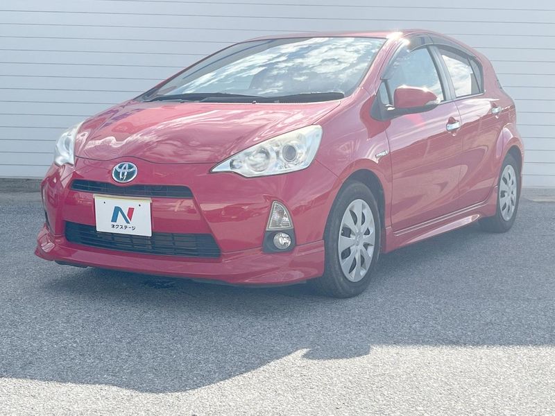 2013 Toyota Aqua DAA-NHP10 (UW-6ab73960da0ae)[0]