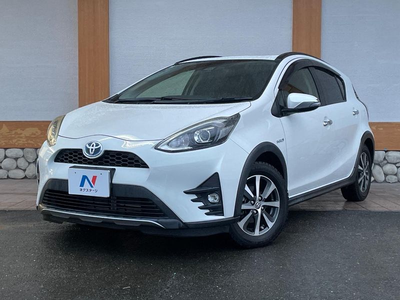 2017 Toyota Aqua DAA-NHP10H (UW-munc34g5c4r1)[0]