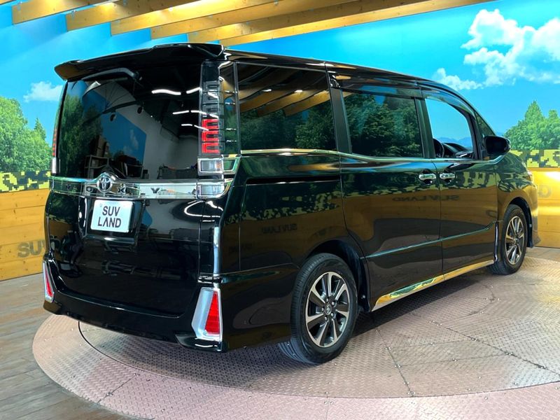 2017 Toyota Voxy DBA-ZRR80W (UW-muoshh4wk538)[0]
