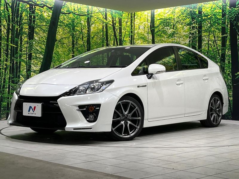 2014 Toyota Prius DAA-ZVW30 (UW-murn0tj6ulr8)[0]