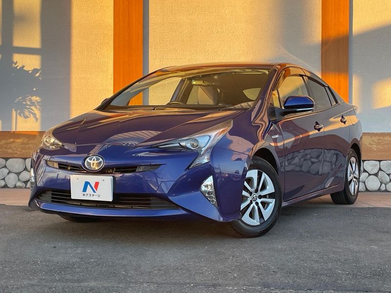 2016 Toyota Prius DAA-ZVW51 (UW-murn179af3yn)[0]