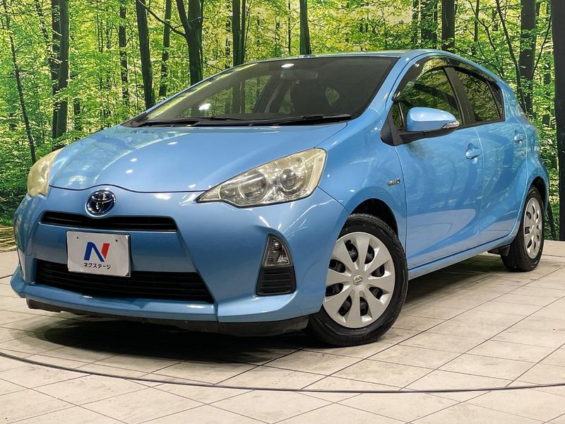 2013 Toyota Aqua DAA-NHP10 (UW-muugpz8gy1uz)[0]