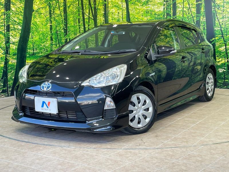 2012 Toyota Aqua DAA-NHP10 (UW-muxbwwi7l93r)[0]