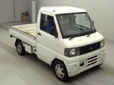 2002 Mitsubishi Minicab Truck GD-U61T
