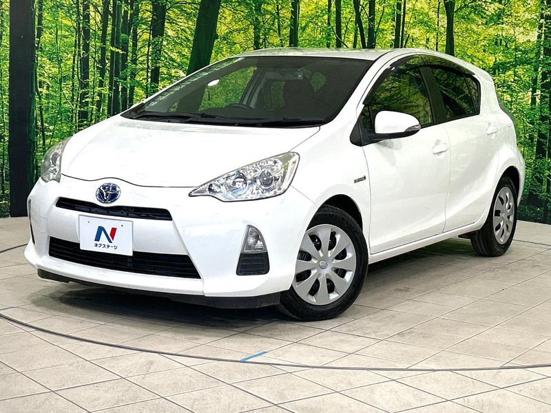2013 Toyota Aqua DAA-NHP10 (UW-mv06vxz34paf)[0]