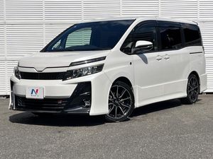 2017 Toyota Voxy DBA-ZRR80W