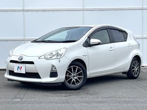 2013 Toyota Aqua DAA-NHP10