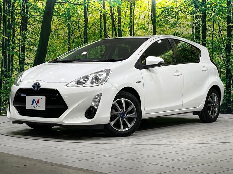 2015 Toyota Aqua DAA-NHP10 (UW-mvehcxe12ohm)[0]