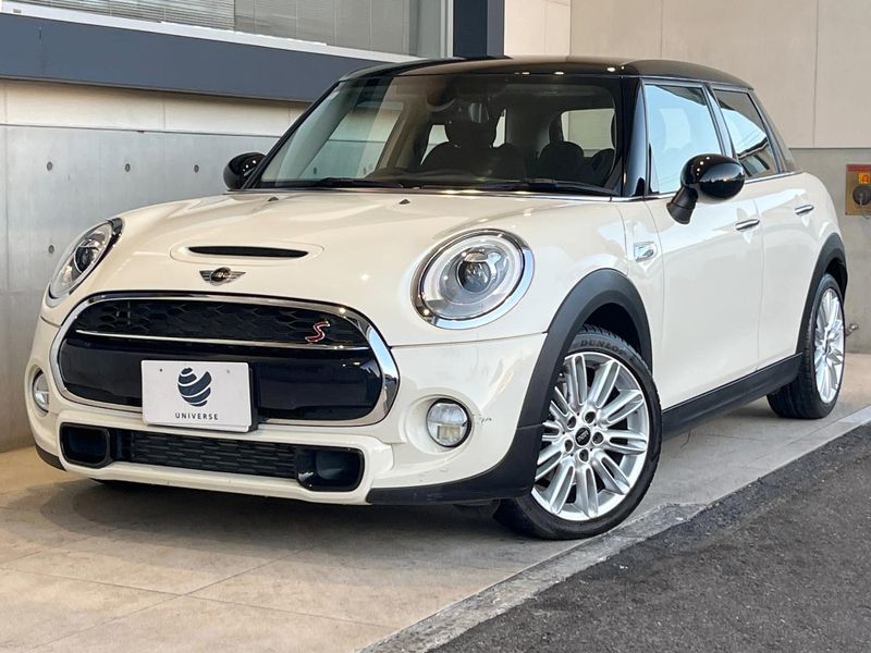 2017 Rover Mini DBA-XS20 (UW-mvehiaim9p3k)[0]
