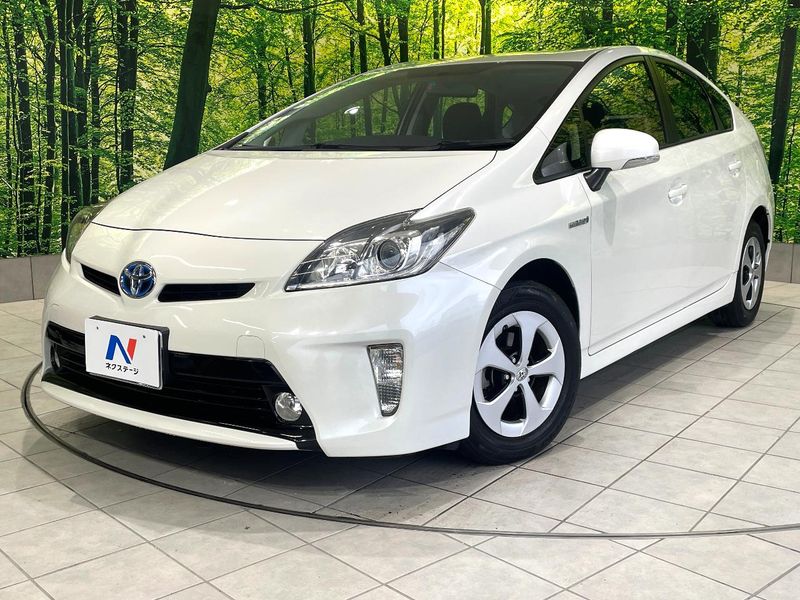 2015 Toyota Prius DAA-ZVW30 (UW-mvehkbfm3pfn)[0]