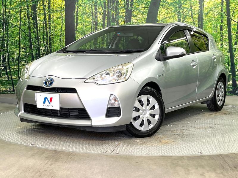 2013 Toyota Aqua DAA-NHP10 (UW-mvfy3ehkmabp)[0]