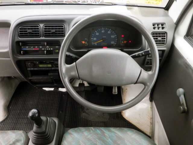 1999 Suzuki Carry Truck DA52T (UW-6969a00f56870)[4]