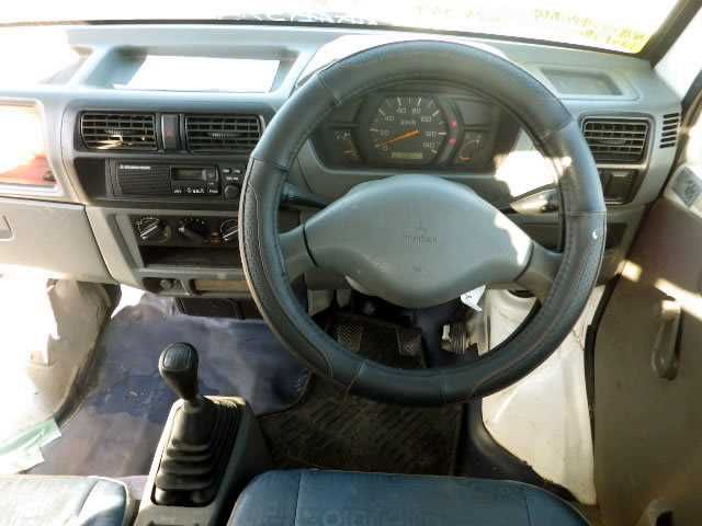 1999 Mitsubishi Minicab Truck U61T (UW-6969a0625dbc1)[4]