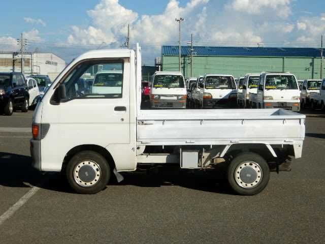1997 Daihatsu Hijet Truck S100P (UW-6969a08c28b31)[3]