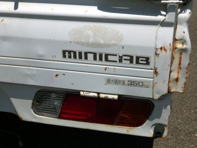 1999 Mitsubishi Minicab Truck U61T (UW-694a1643848a4)[30]