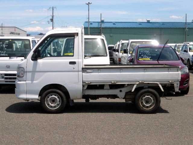 1999 Daihatsu Hijet Truck S200P (UW-694a16668e6e4)[3]