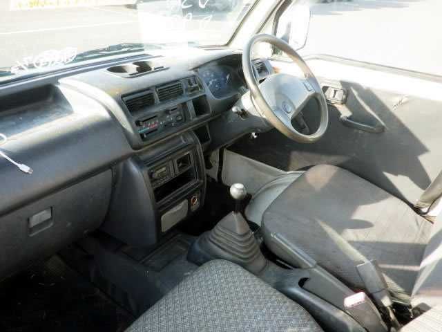 1999 Daihatsu Hijet Truck S200P (UW-694a16668e6e4)[9]