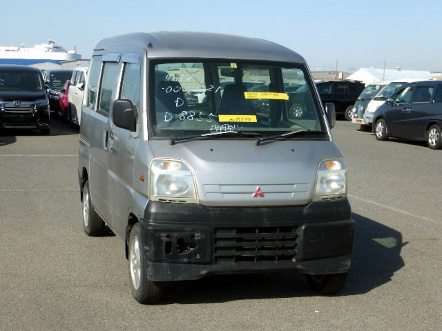 1999 Mitsubishi Minicab Van U61V