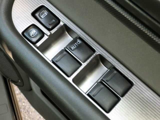 2005 Nissan X-Trail T30 (UW-6944c0ad57203)[14]