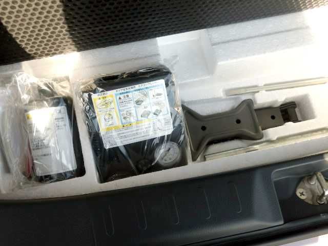 2016 Suzuki Wagon R MH34S (UW-6944c054b35d5)[21]