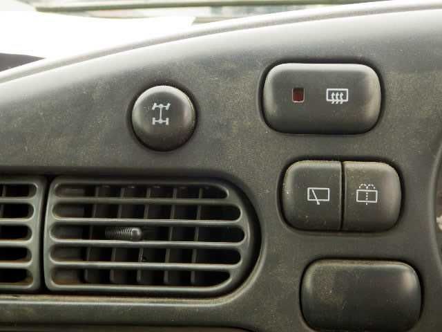 1997 Daihatsu Hijet Van S100V (UW-694a15a594459)[14]