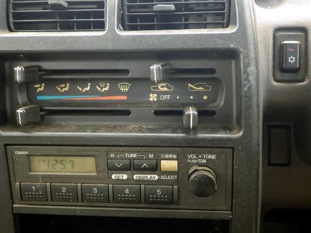 1996 Mitsubishi Minicab Van U42V (UW-6944bff9b195a)[11]